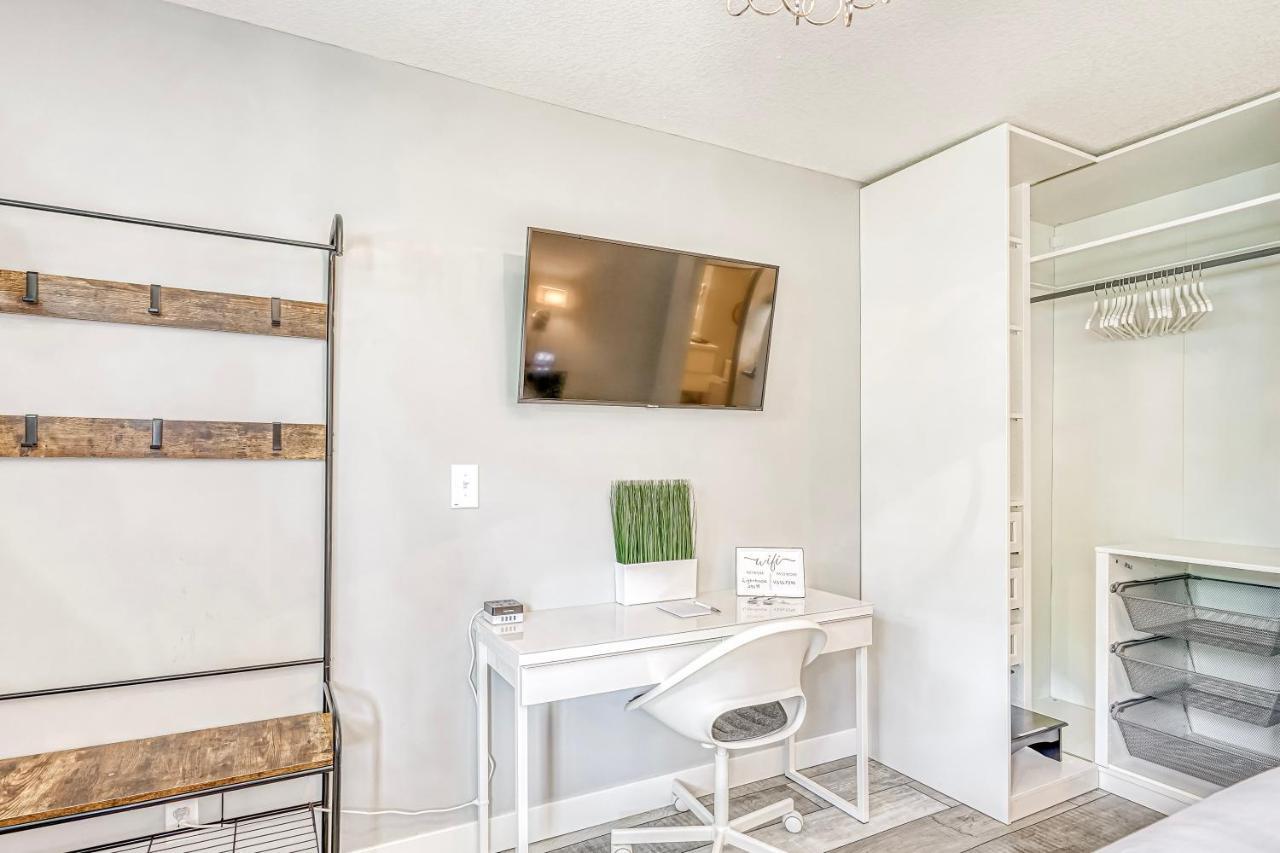 Elegant Deluxe Modern 3 Room Suite Auburn Extérieur photo